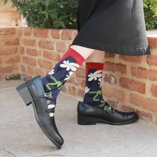 Traditional split-toe socks styled with black leather shoes | Eiyo Kimono