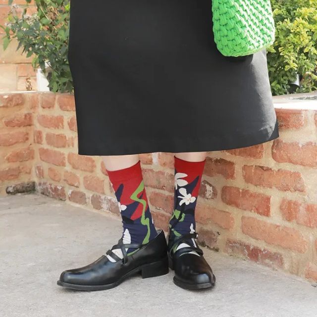 Traditional split-toe socks styled with black leather shoes | Eiyo Kimono
