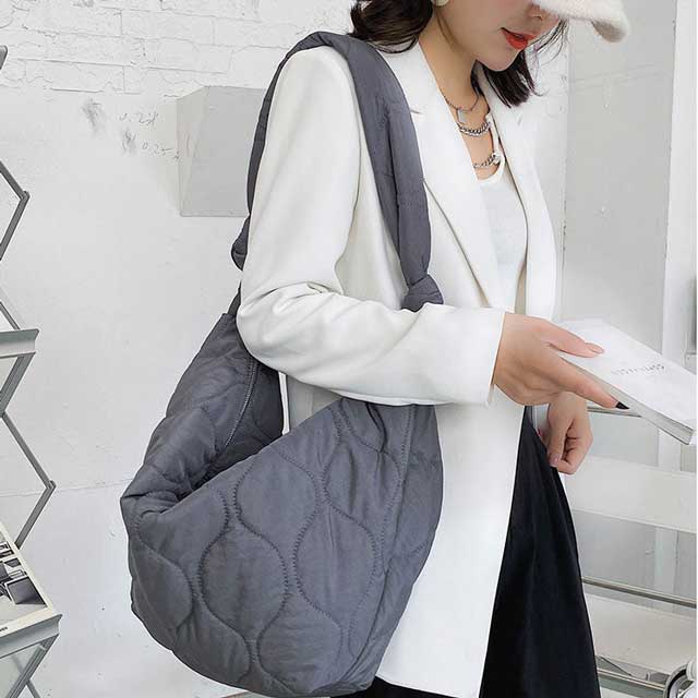 Kimono Kitty Canvas Messenger Bag gray 